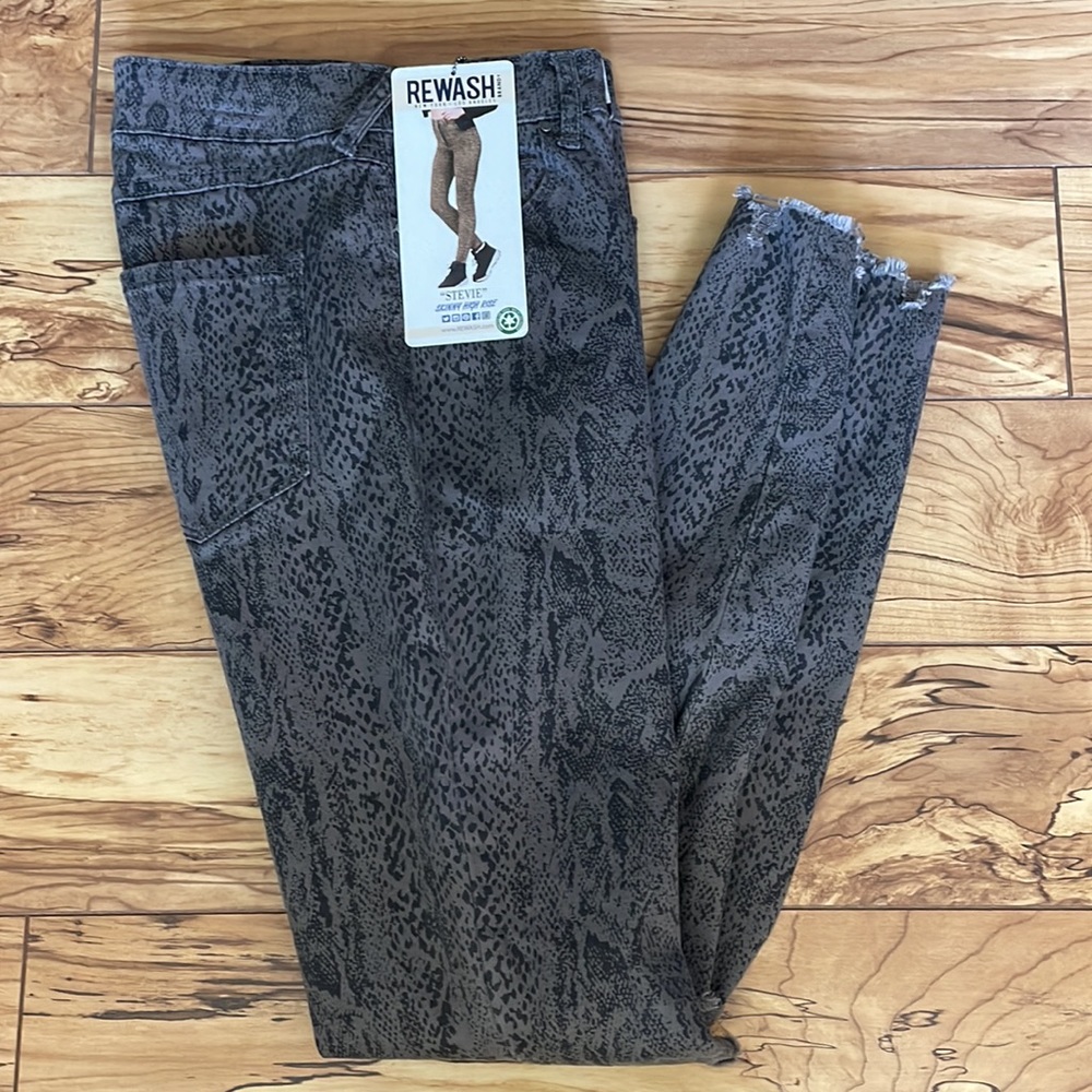 Rewash "Stevie" Skinny High Rise Gray & Black Snakeskin Print Destressed NWT
